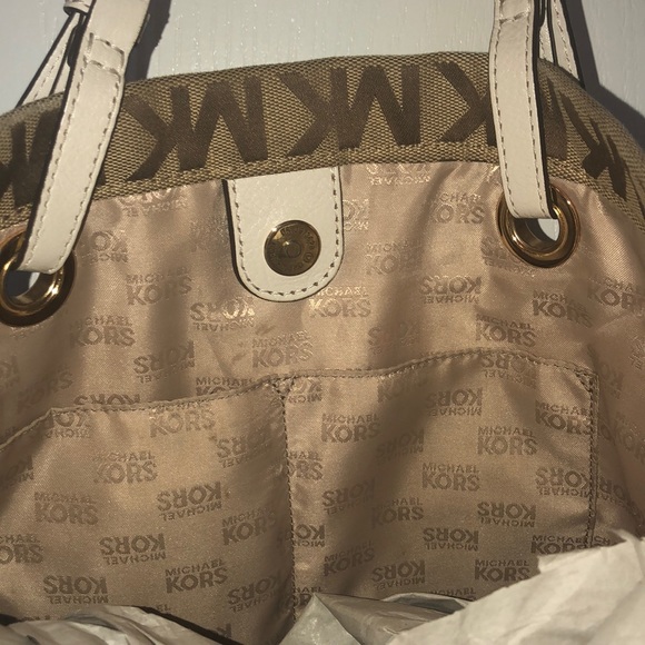 Michael Kors Purse - Picture 3 of 8